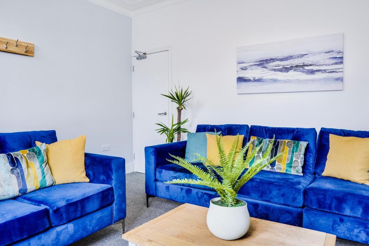 Spacious 4 Bedroom House Near Leeds Cc Beeston Hill المظهر الخارجي الصورة